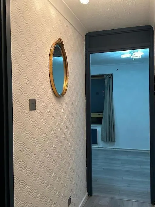 2 Bedrooms Apartment In Plaistow Near Tube To Central 伦敦