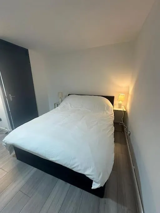 2 Bedrooms Apartment In Plaistow Near Tube To Central London United Kingdom