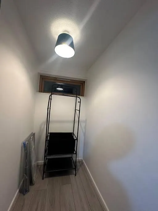 2 Bedrooms Apartment In Plaistow Near Tube To Central London