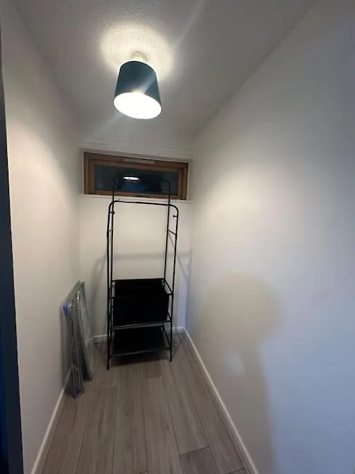 2 Bedrooms Apartment In Plaistow Near Tube To Central London